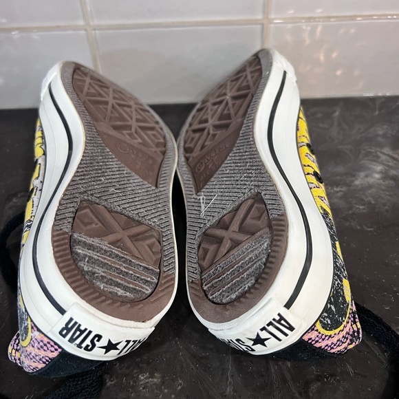 DC Converse BatGirl women’s size 8 low top - Picture 6 of 6